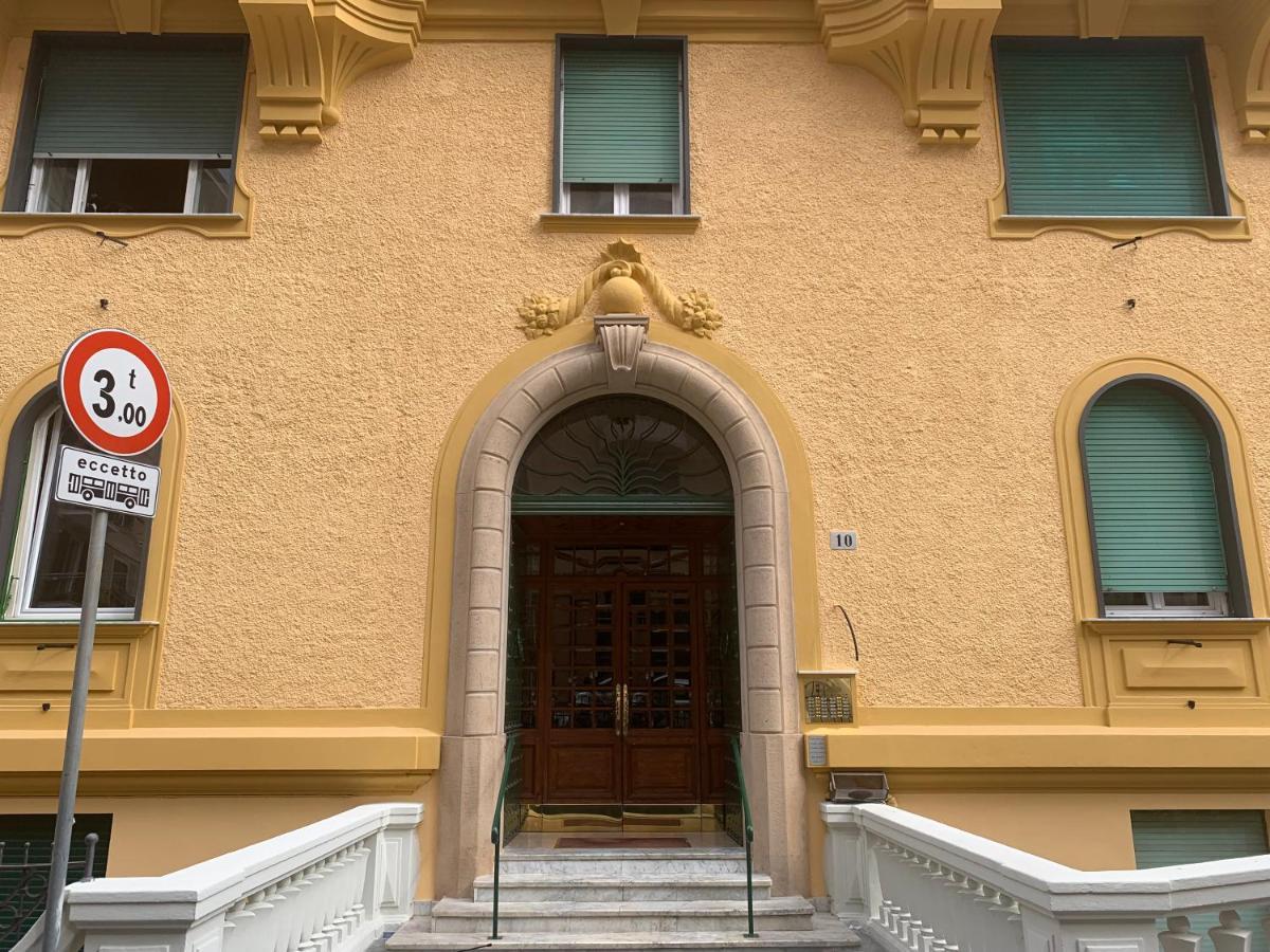 Gruber Elegant Appartement Genua